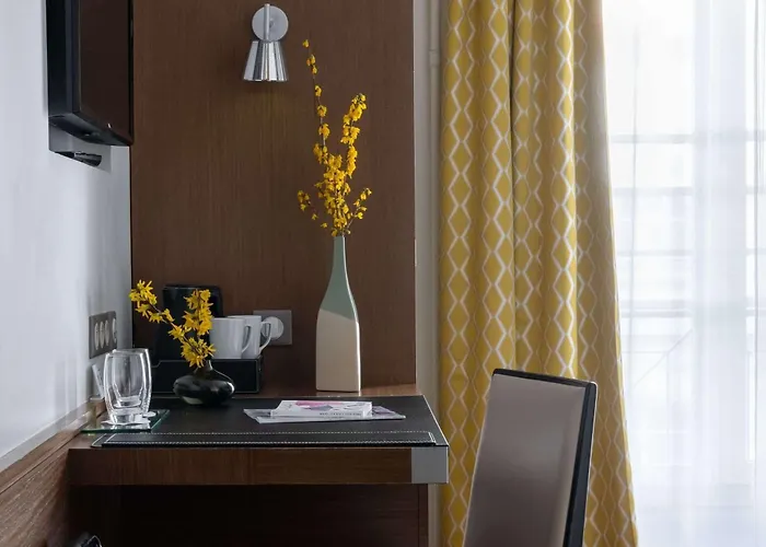 Hotel Le Colisée Paris