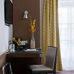 호텔 르 콜리세 파리