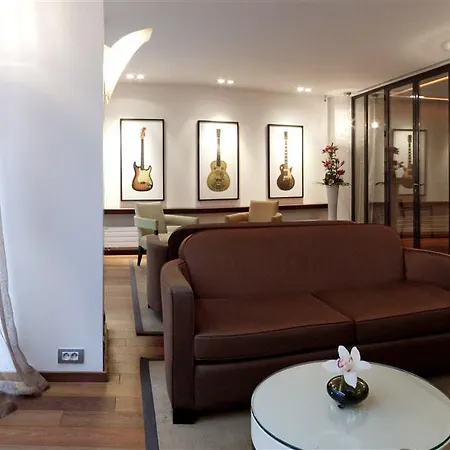 Hotel Le Colisée Parigi